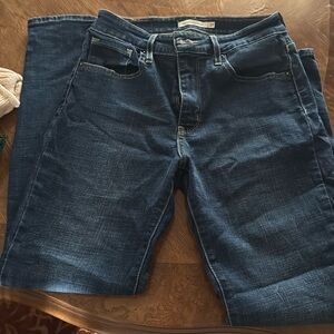 Levi’s Women’s Jeans-Size 27